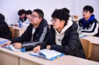 大学应该避免学习的三类“体面”专业，就业难度大，毕业薪资也低