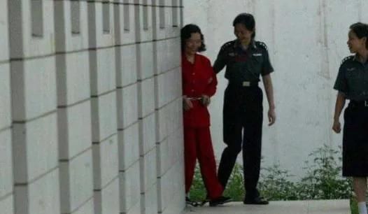 死刑犯被枪决前一晚都不睡觉吗,死刑犯的最后一天时间安排